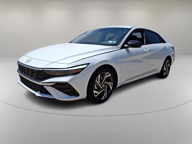 Certified Used 2025 White Hyundai SEL Sport image 5