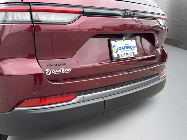 New 2026 Velvet Red Pearl-Coat Exterior Paint Jeep Laredo Altitude image 29