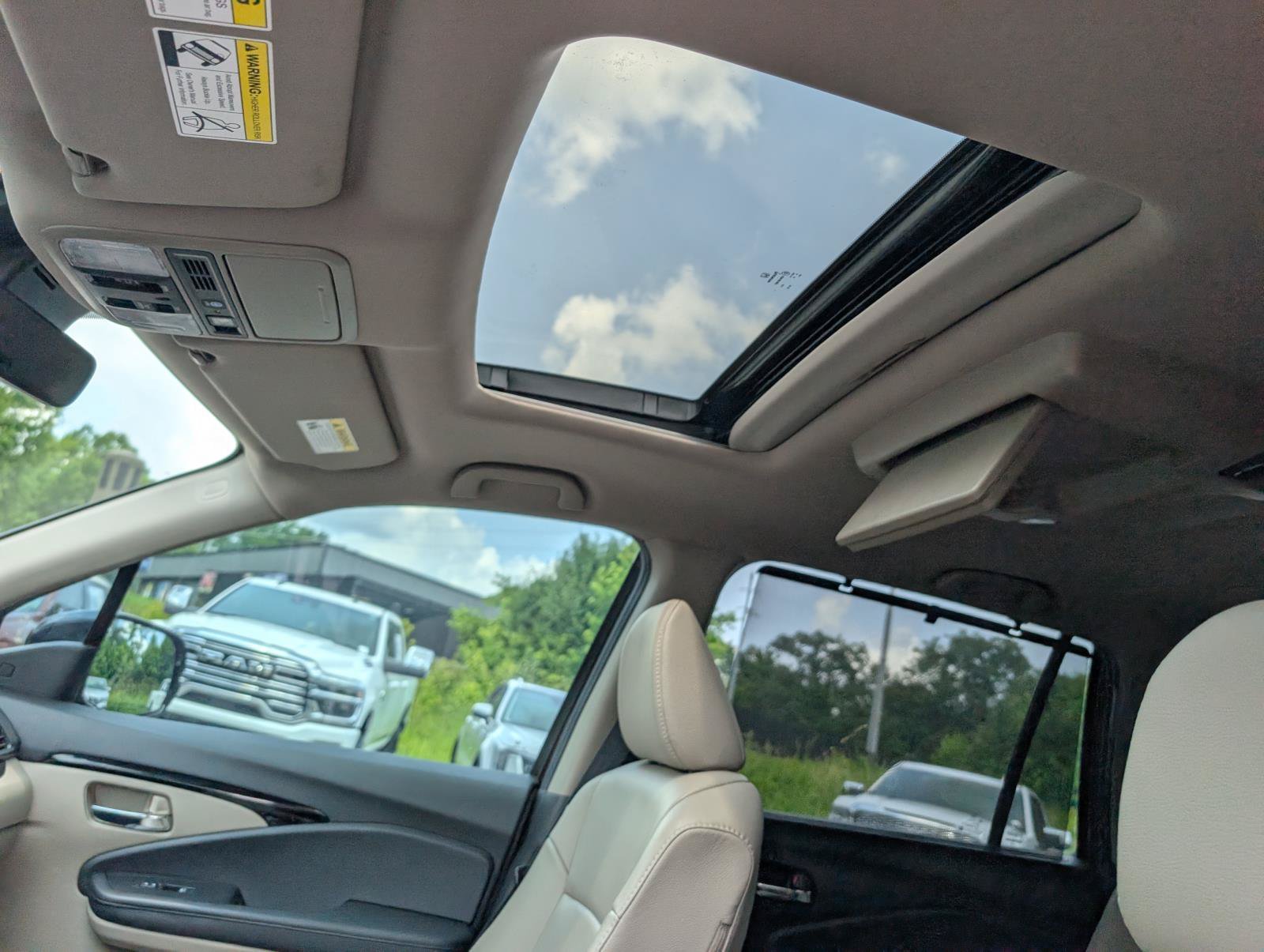 Used 2020 Burgundy Honda Touring 7-Passenger image 18