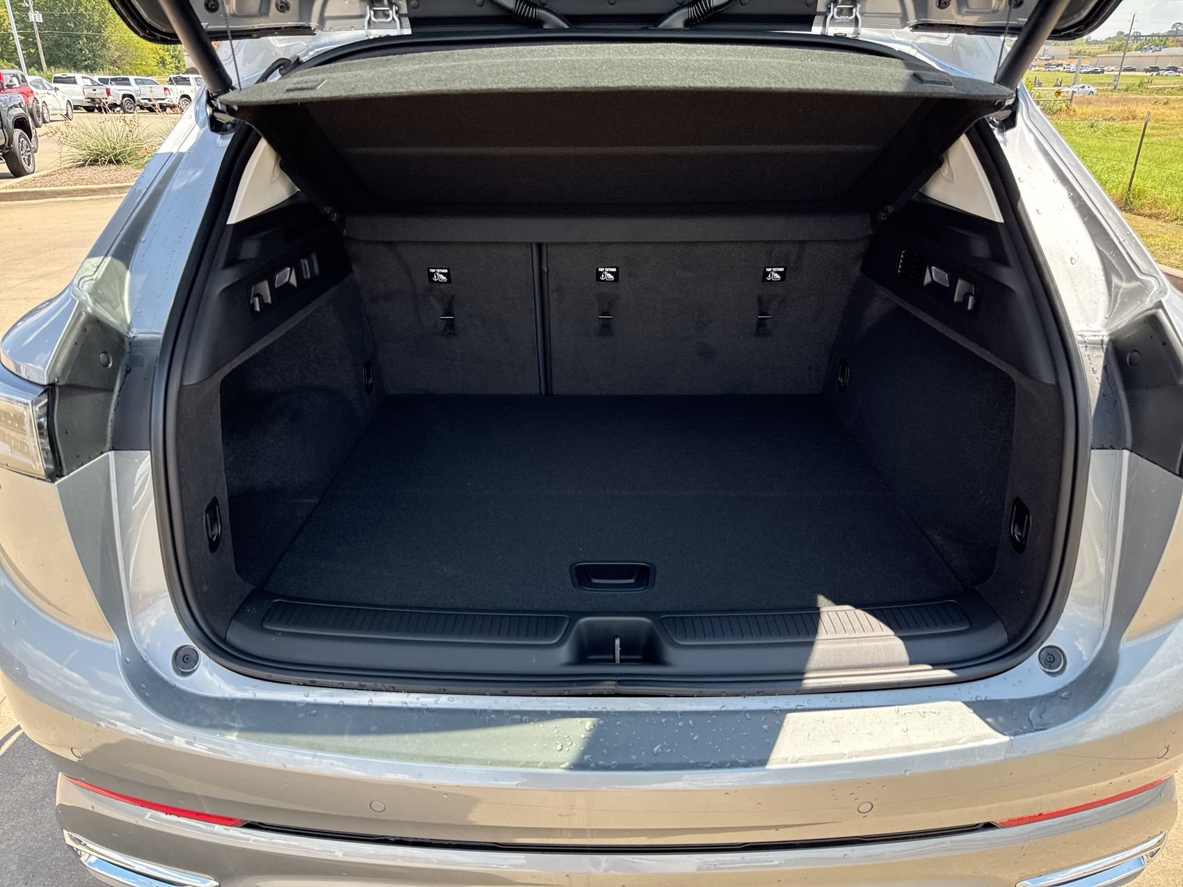 New 2026 Moonstone Gray Metallic Buick Avenir image 25