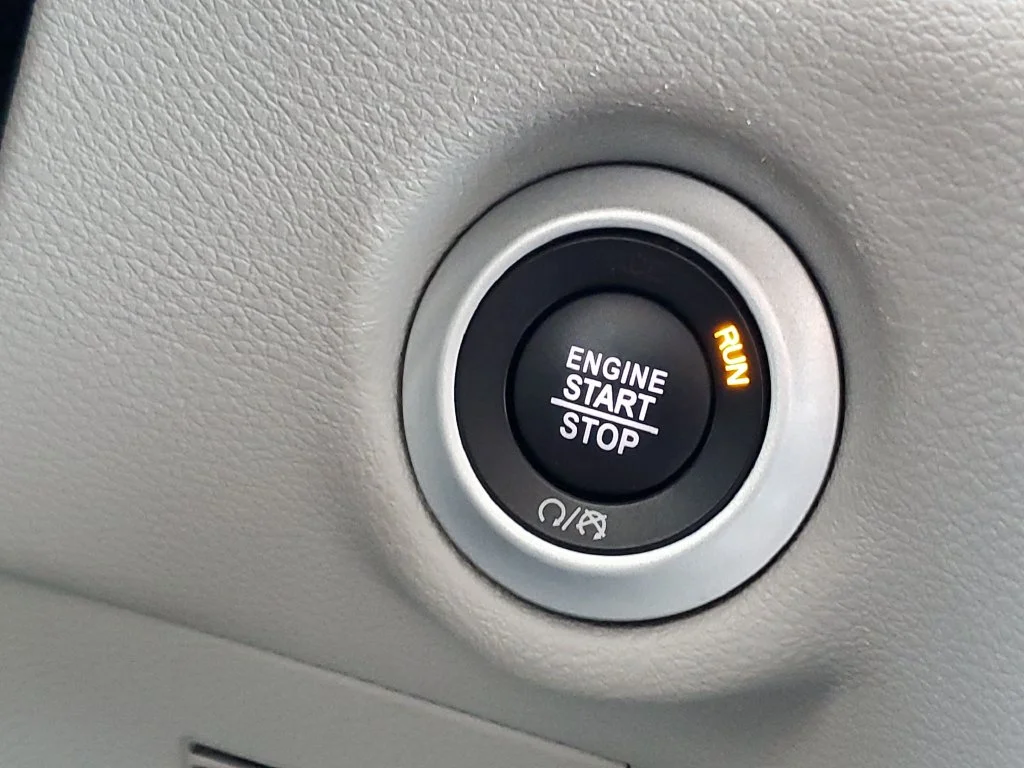 Used 2024 Silver Chrysler Touring L image 17