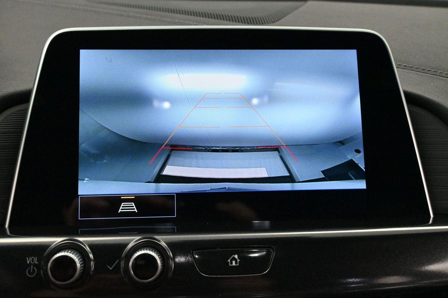 Used 2022 Crystal White Tricoat Cadillac Premium Luxury image 22