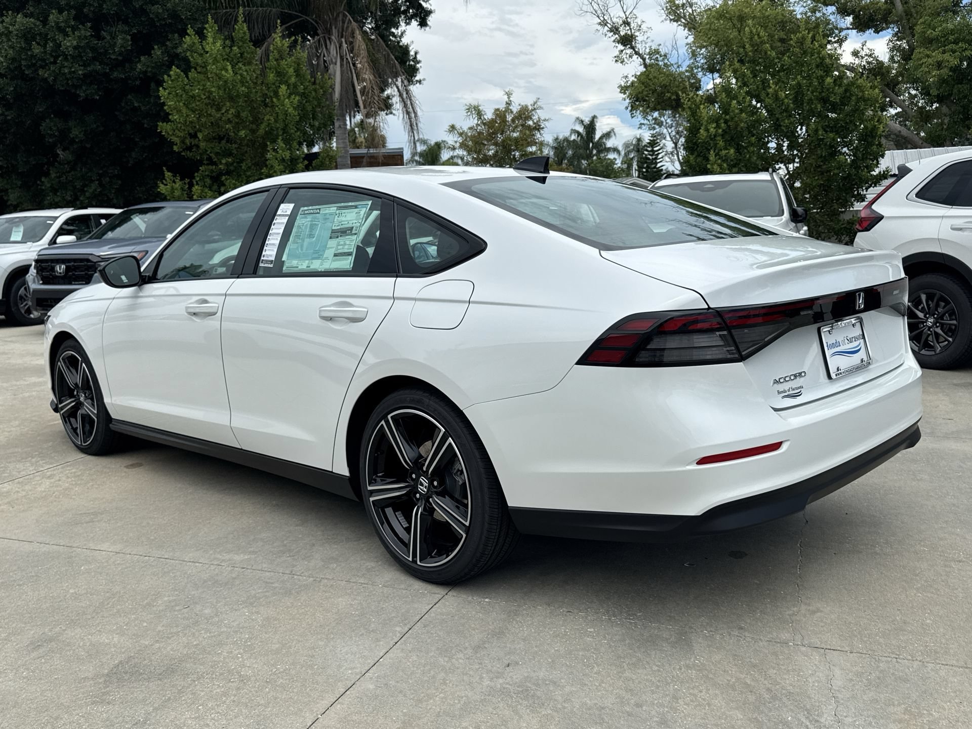 New 2026 Platinum White Pearl Honda SE image 7