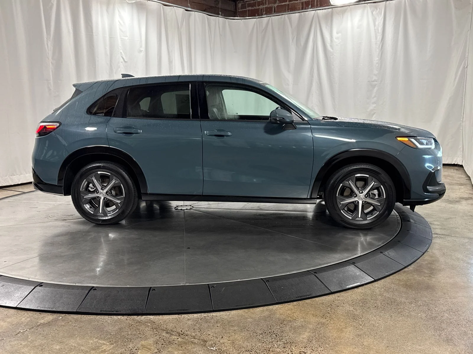 Used 2025 Nordic Forest Pearl Honda EX-L image 9