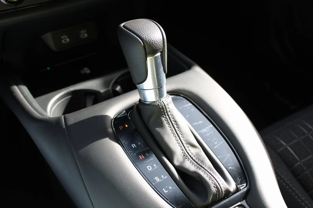 New 2026 Platinum White Pearl Honda LX image 23