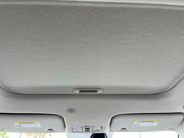 New 2026 White Hyundai SEL image 25