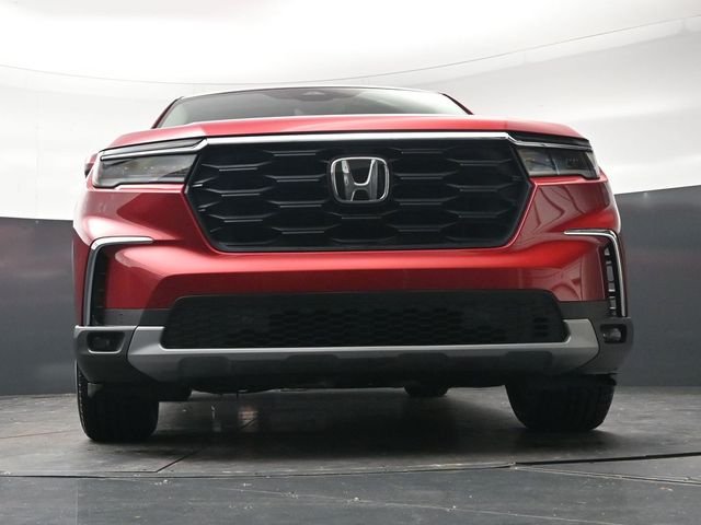 Certified Used 2025 Radiant Red Metallic II Honda 2WD EX-L image 23