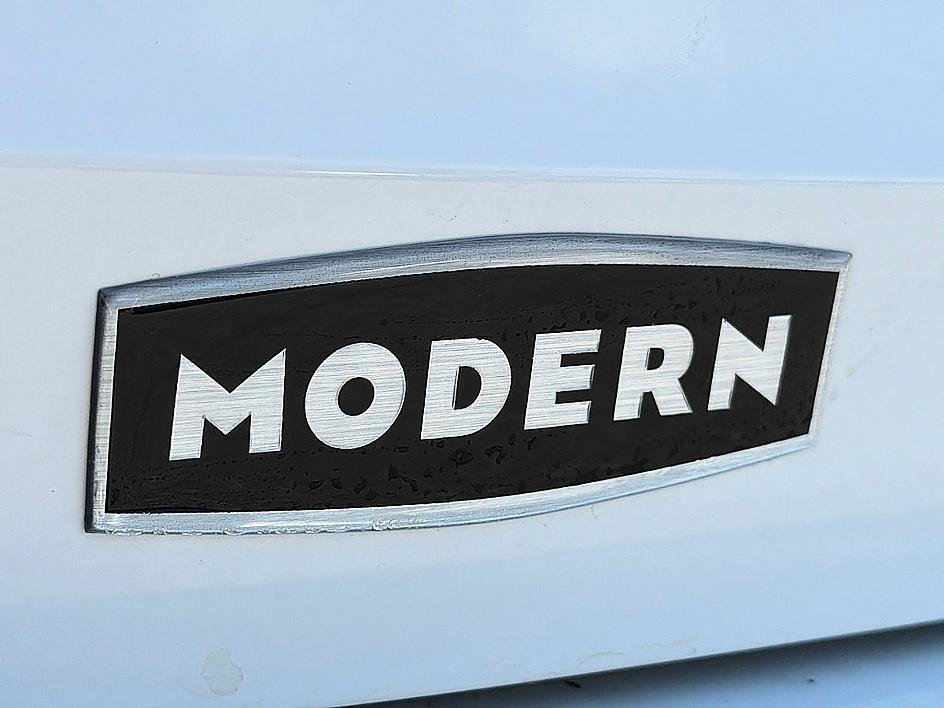 Used 2025 White Volkswagen S image 25