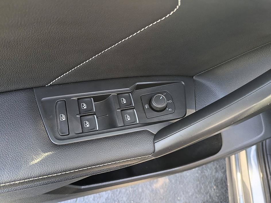 Used 2023 Black Volkswagen SE R-Line Black image 15