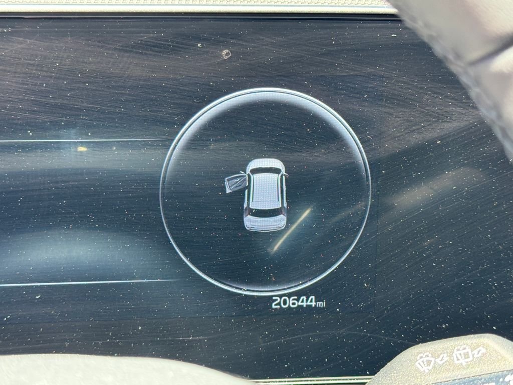 Used 2024 Blue Kia Wind image 13
