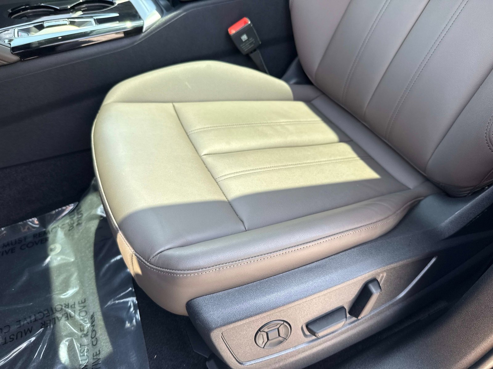 Used 2025 Navarra Blue Metallic Audi Premium image 19