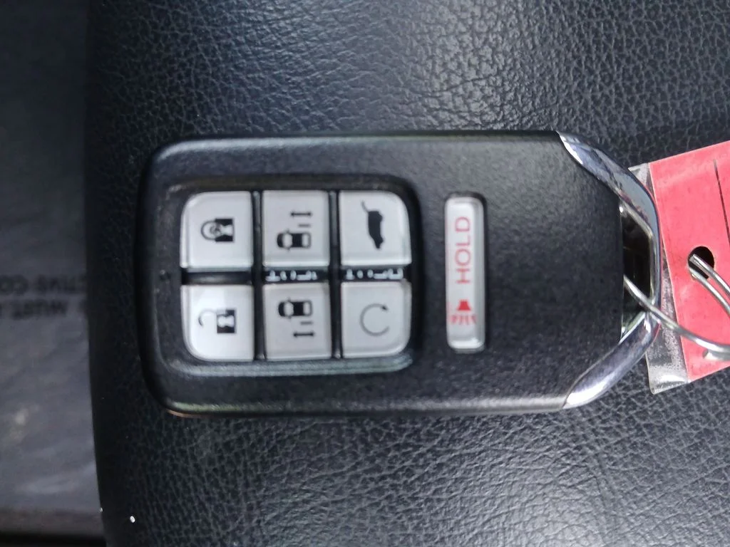 Used 2023  Honda Touring image 40