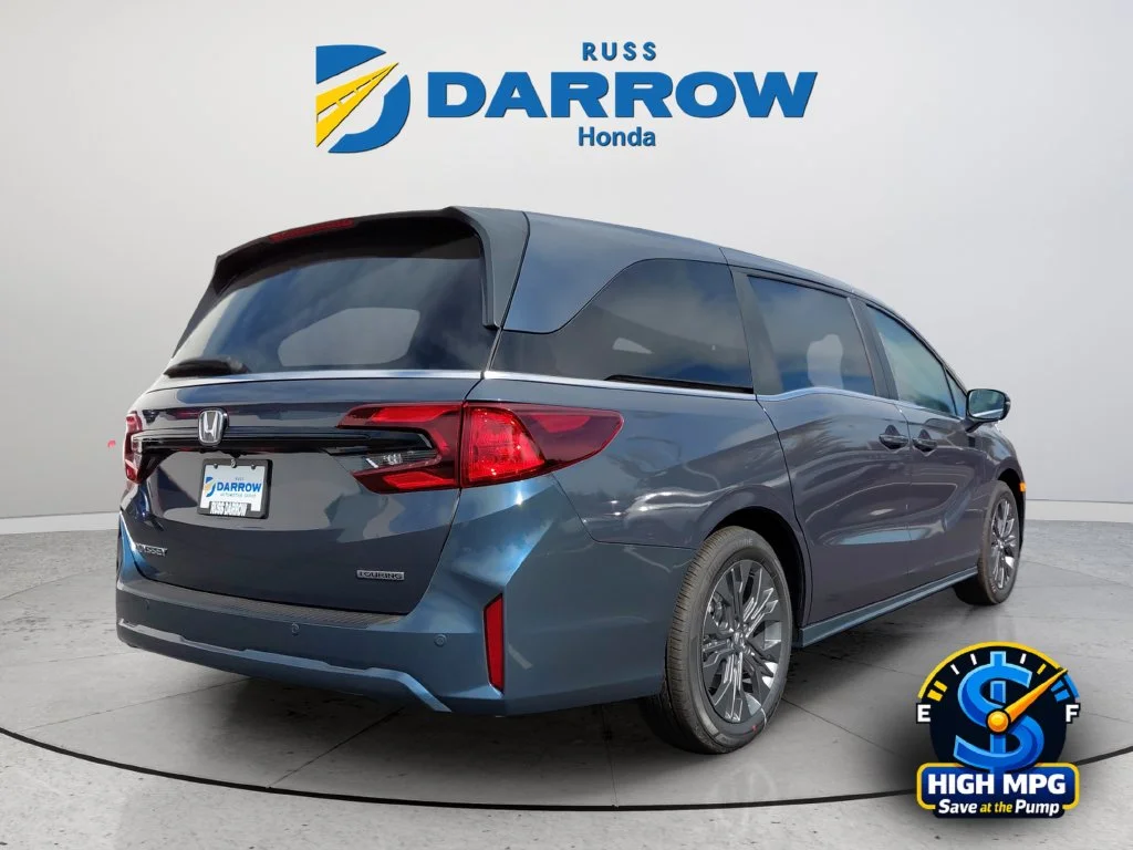 New 2027 Smoke Blue Pearl Honda Touring image 5