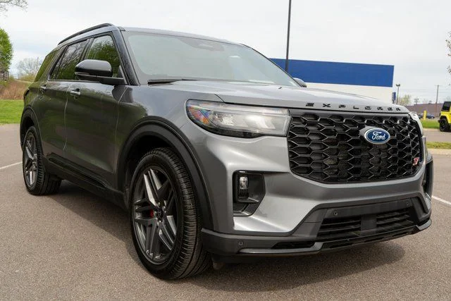 Used 2025 Gray Ford ST image 3