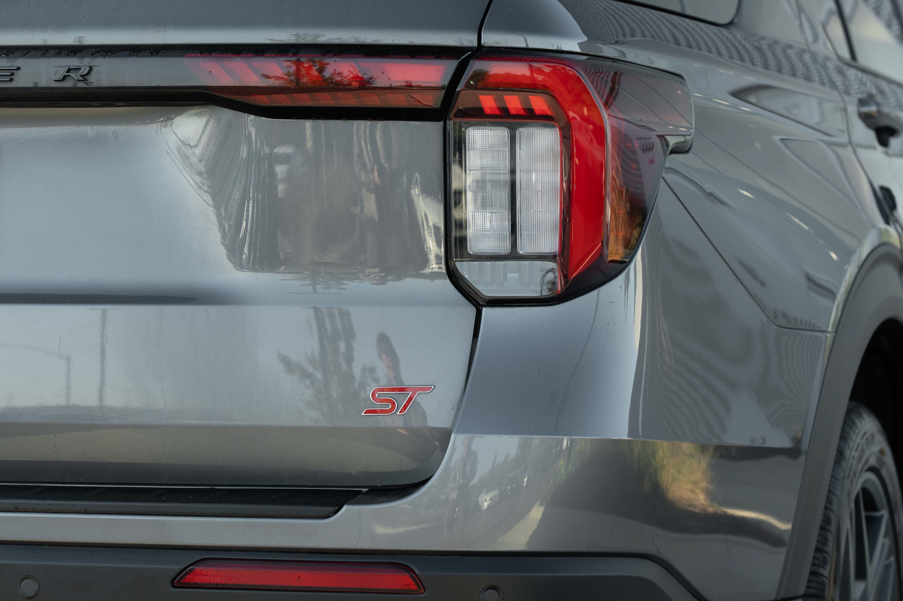 Used 2025 Carbonized Gray Metallic Ford ST image 29