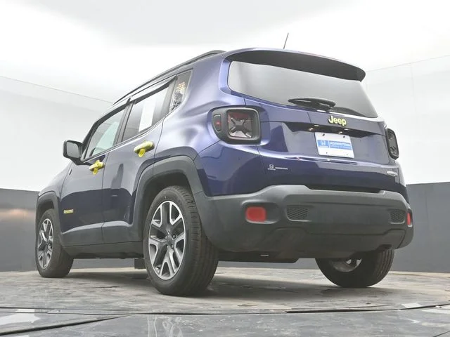 Used 2017 Blue Jeep Latitude image 43