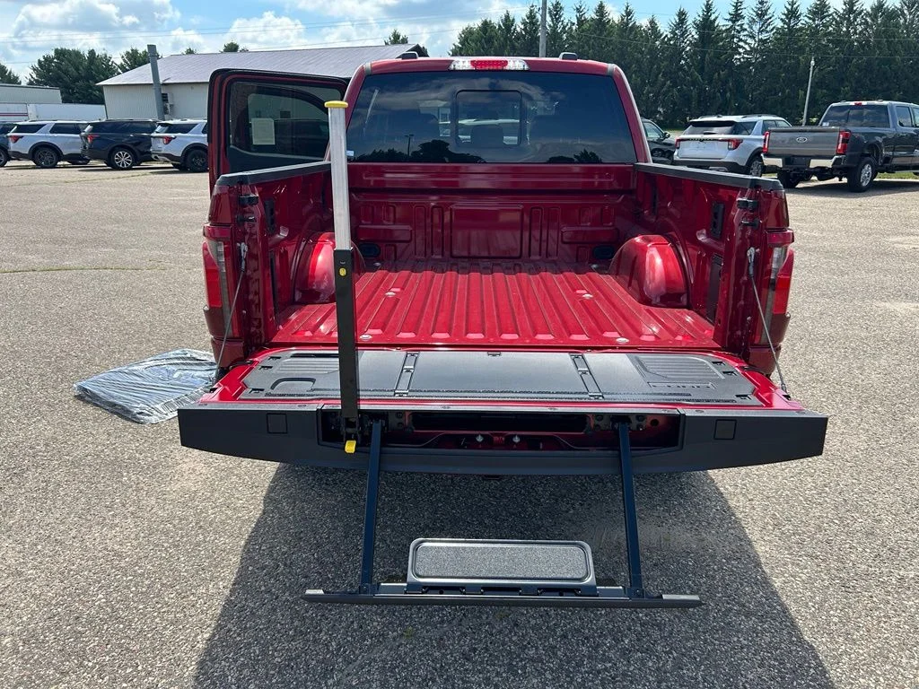 New 2026 Ruby Red Metallic Tinted Clearcoat Ford XLT image 22