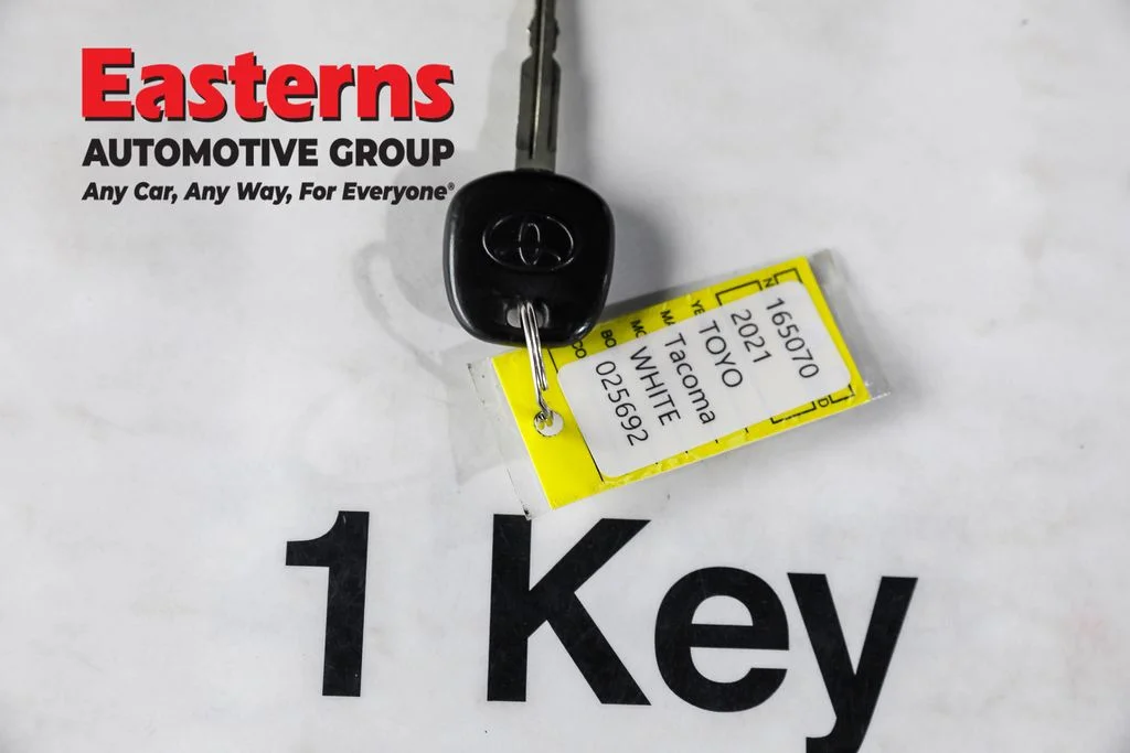 Used 2021 White Toyota SR image 23
