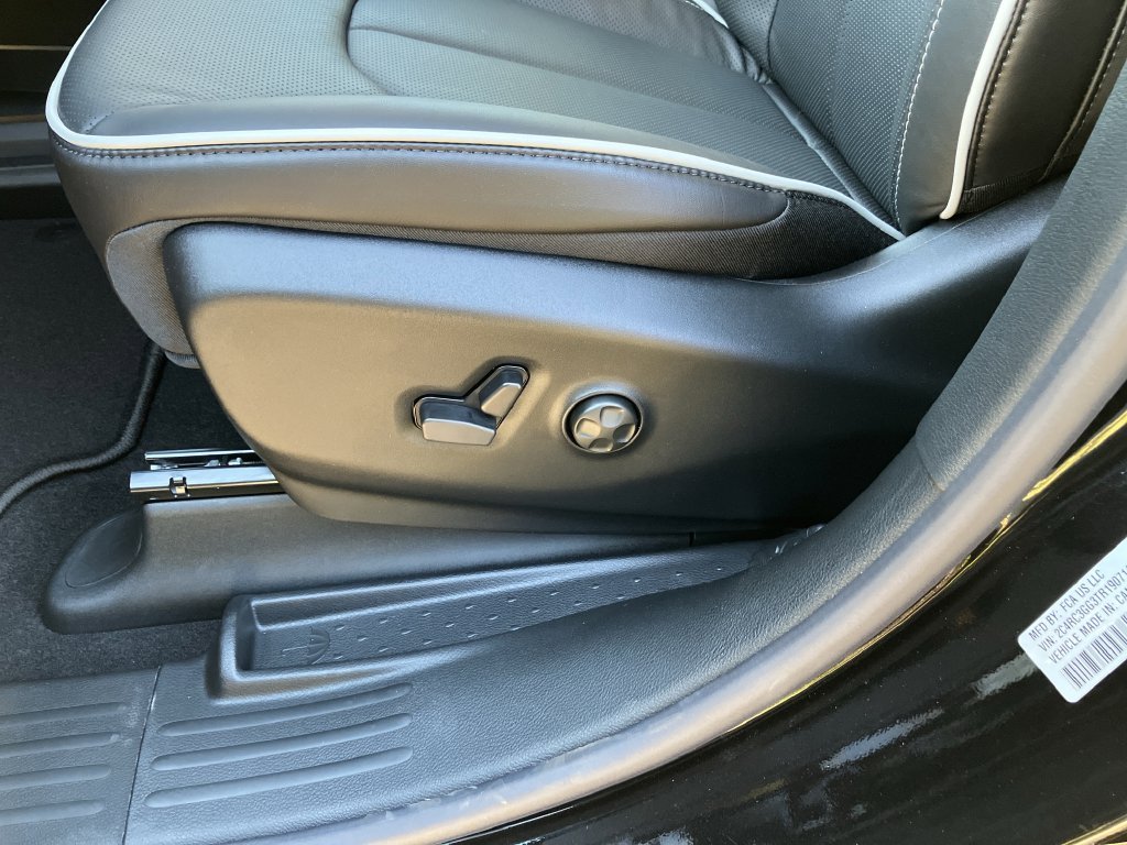 2026 Chrysler Pacifica Limited - Photo 32