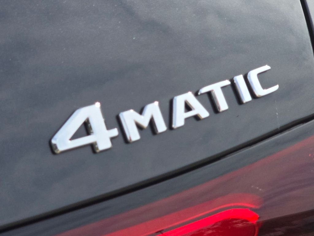 New 2027 Graphite Grey Metallic Mercedes-Benz GLC 300 image 6