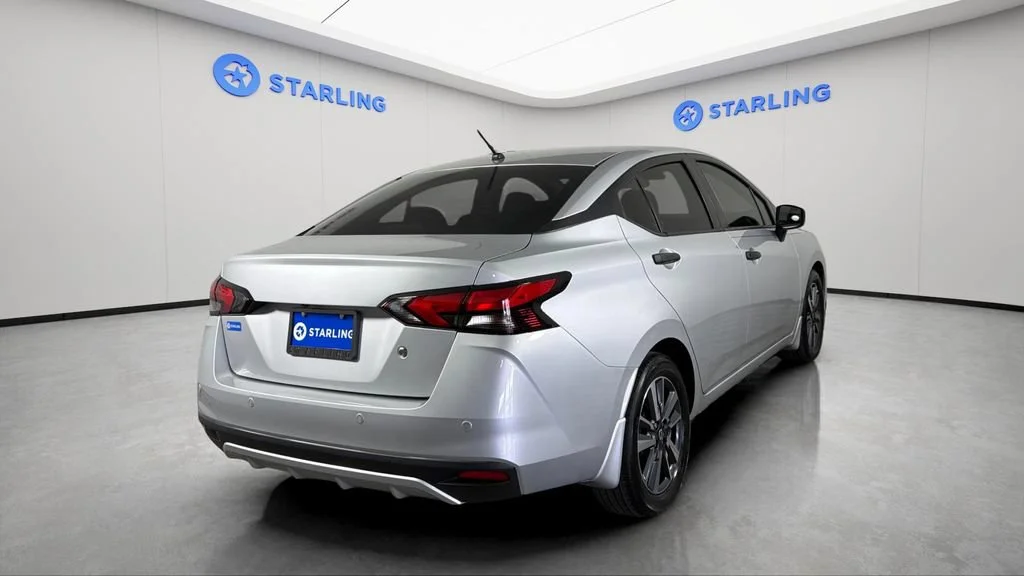 Used 2024  Nissan S image 8
