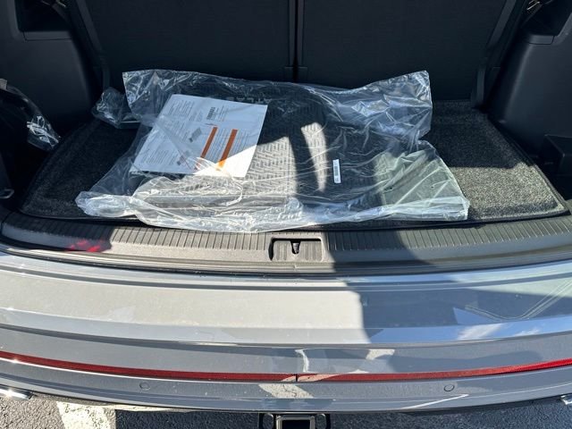 New 2026 Pure Gray Volkswagen 2.0T SEL Premium R-Line image 17