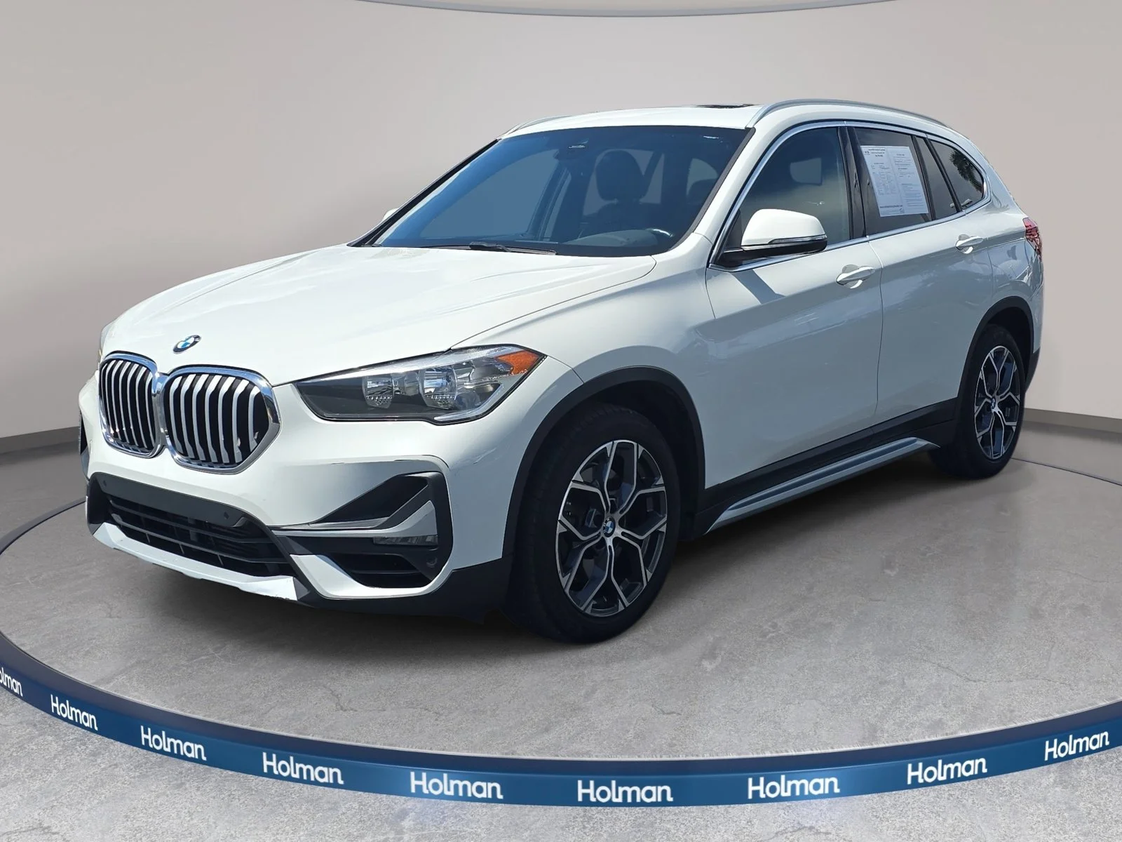Used 2020 White BMW xDrive28i image 1