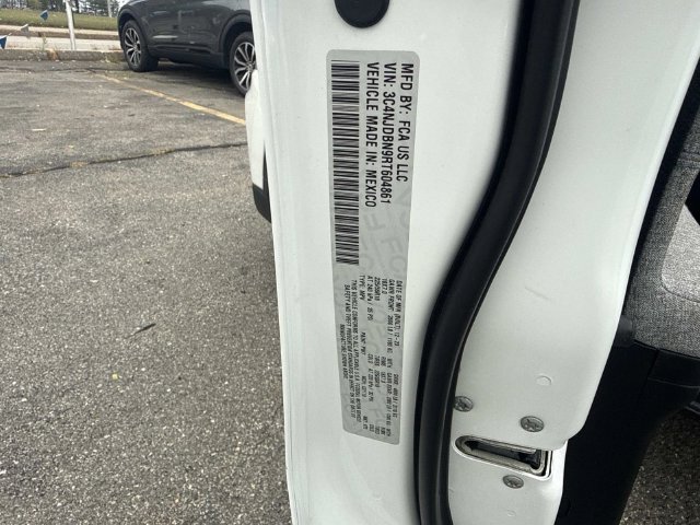 Used 2024 Bright White Clearcoat Jeep Latitude image 20