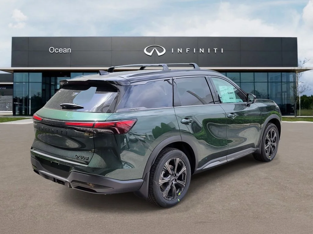 New 2027 2T DEEP EMRLD INFINITI Autograph AWD image 3