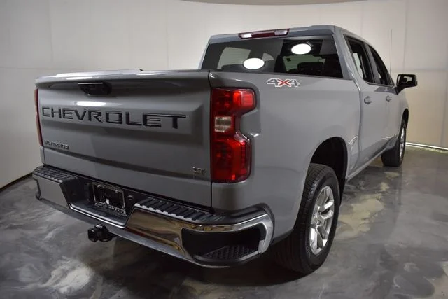 Used 2024 Gray Chevrolet LT image 10