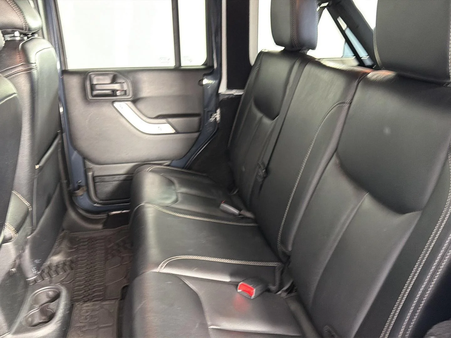 Used 2017 Rhino Clearcoat Jeep Rubicon Hard Rock image 21