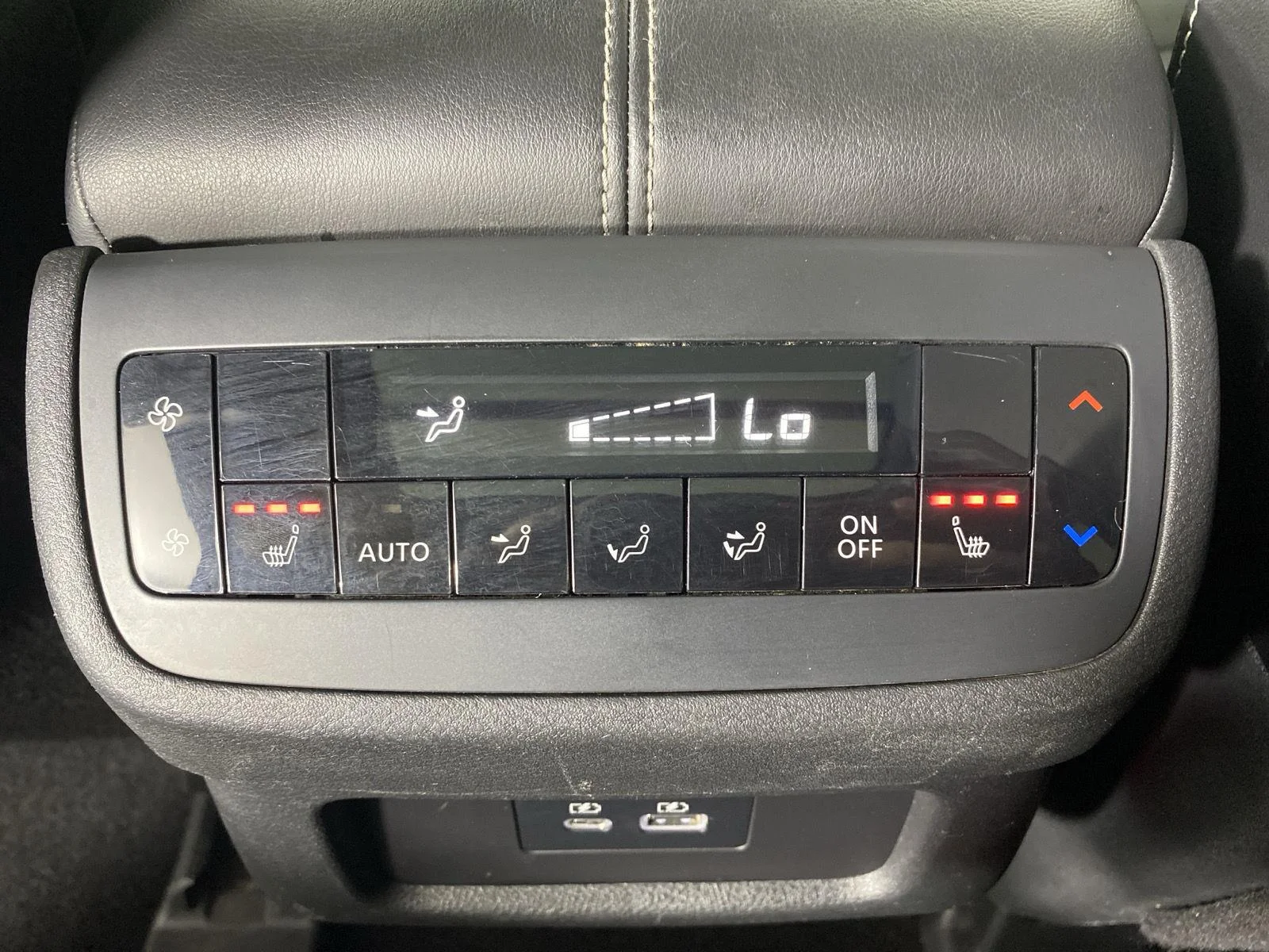 Used 2024 Super Black Nissan SL image 27