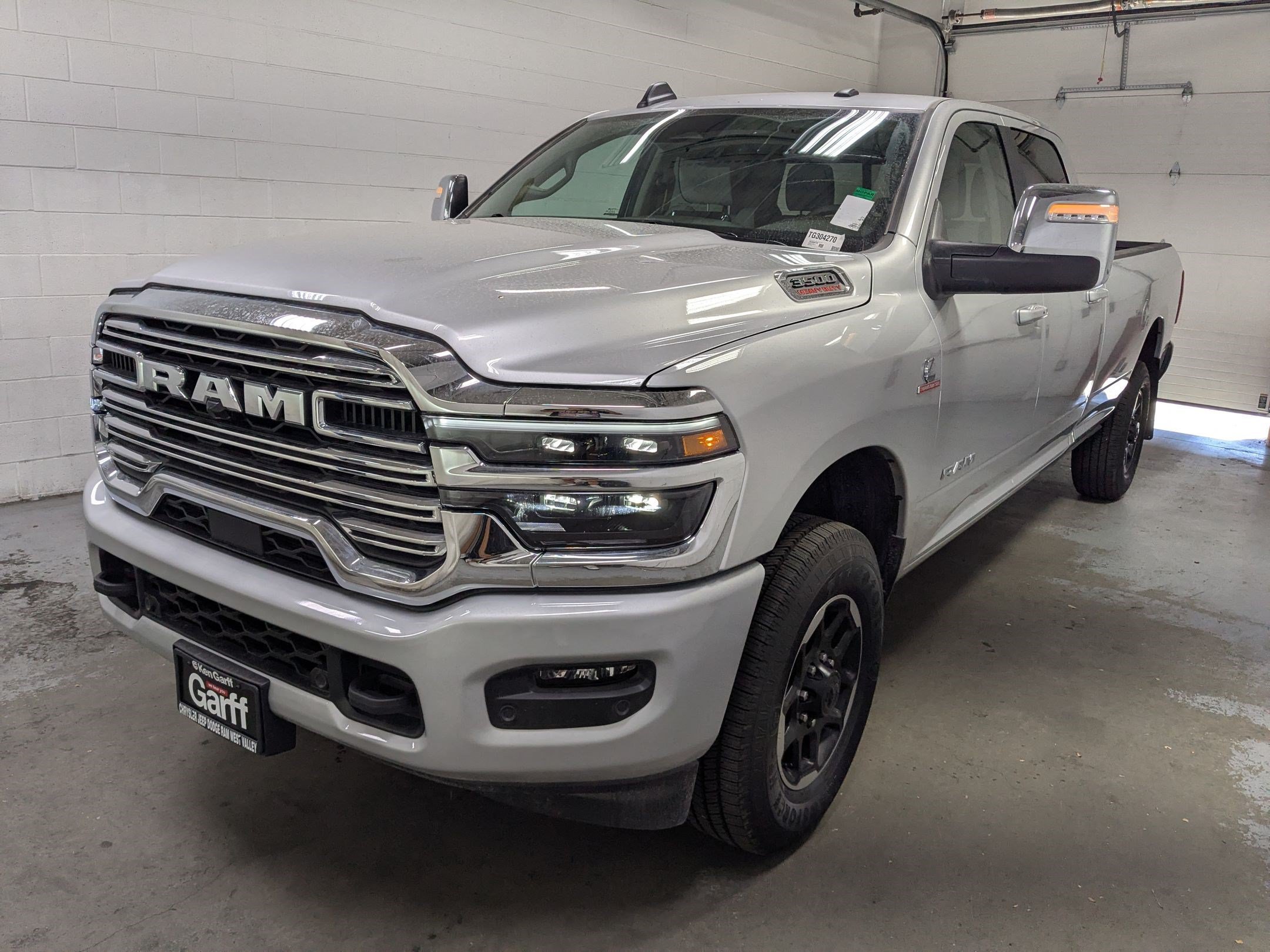 New 2026 Silver-Zynith Exterior Paint RAM Laramie image 9