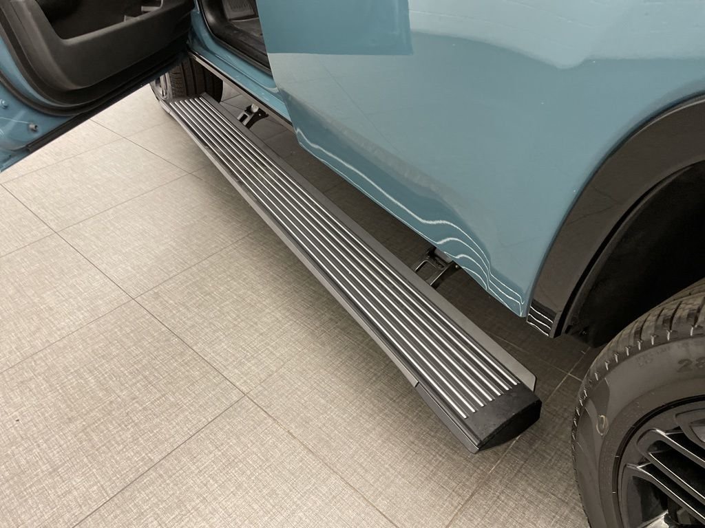 New 2026 Steel Blue Exterior Paint Jeep Limited Reserve image 12