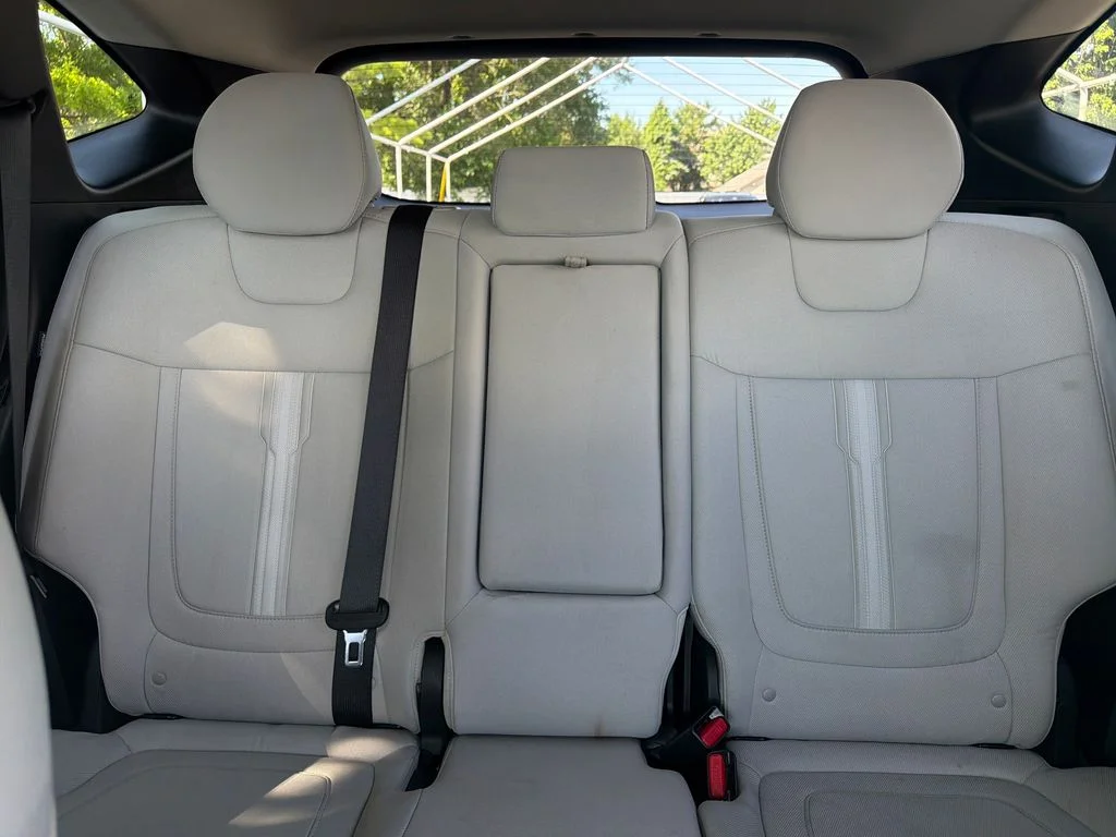 Used 2025 Blue Hyundai SEL image 34