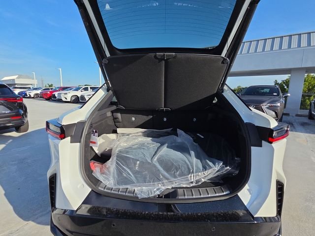New 2026 Oxygen White Lexus F SPORT AWD image 24