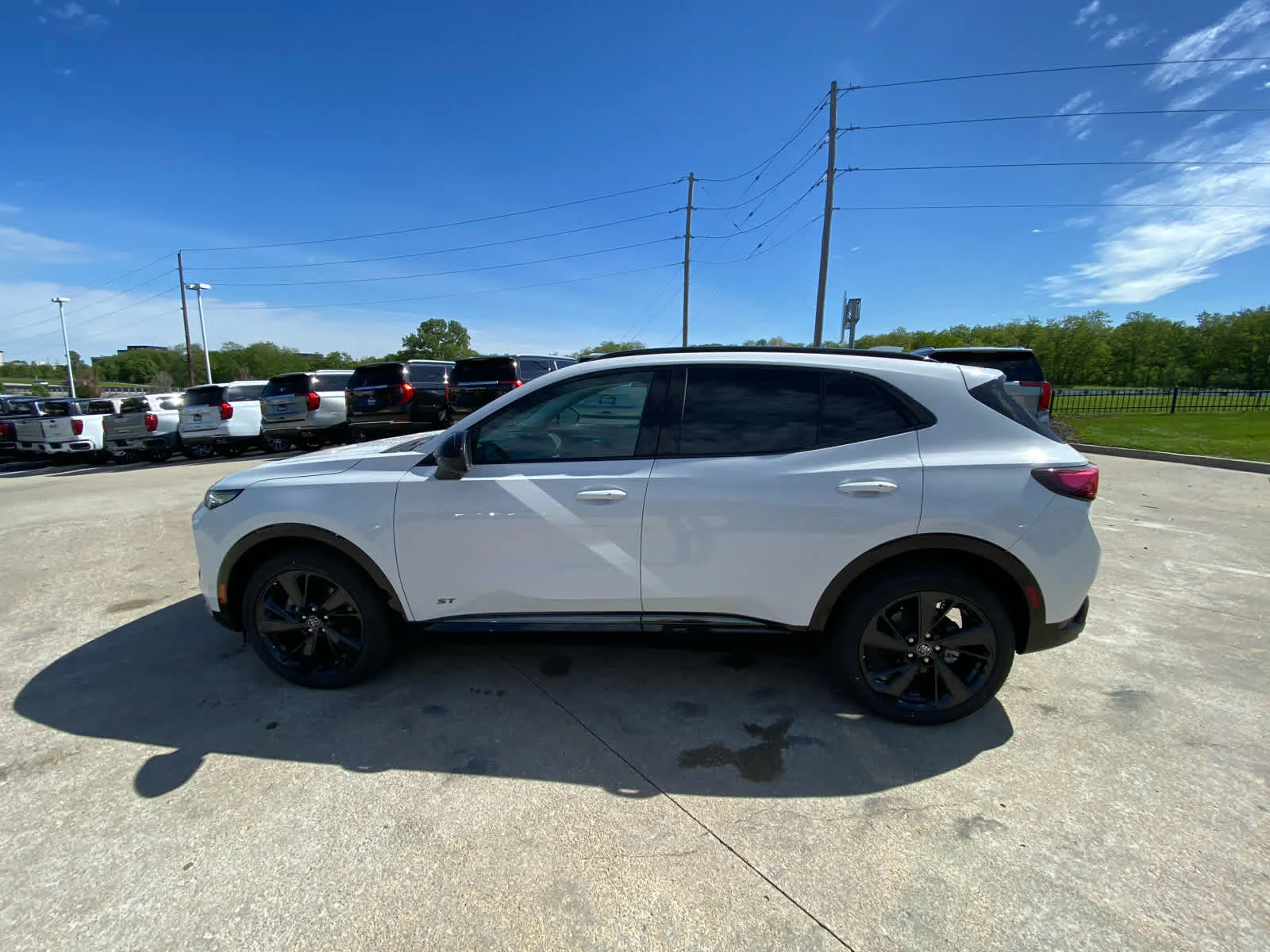 New 2026 Summit White Buick Sport Touring image 5