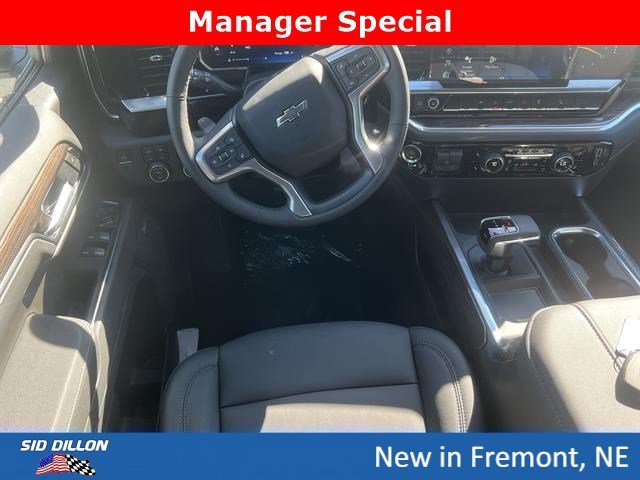 New 2026 Summit White Chevrolet LT Trail Boss image 4