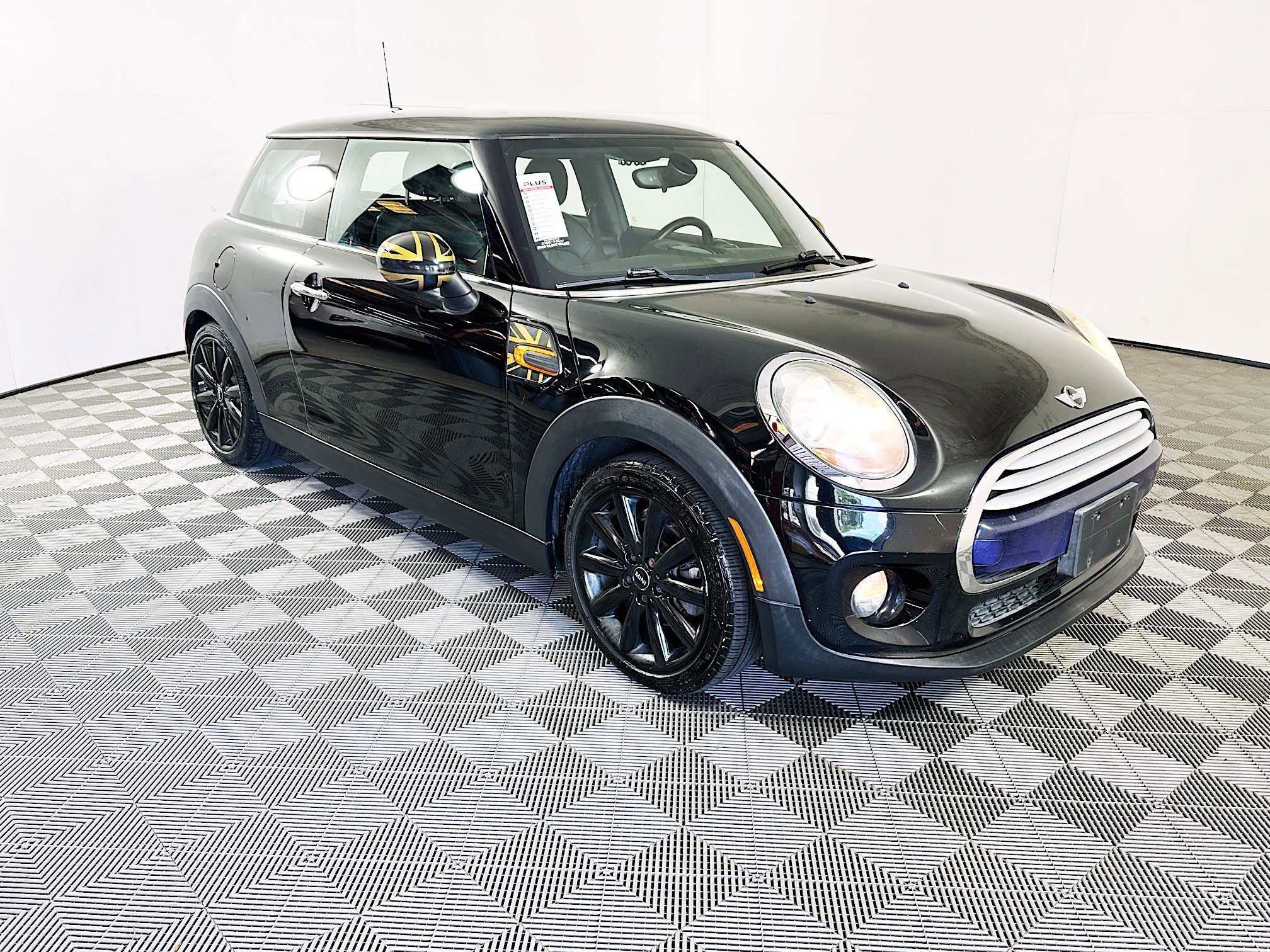 2015 MINI Cooper -'s photo