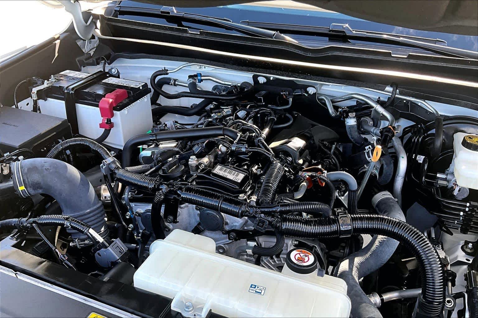 Used 2024 Ice Cap Toyota SR5 image 31
