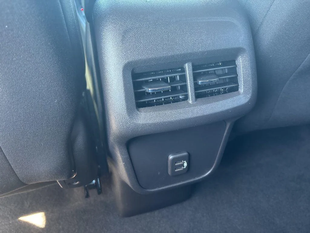 Used 2024 Summit White Chevrolet LT image 14