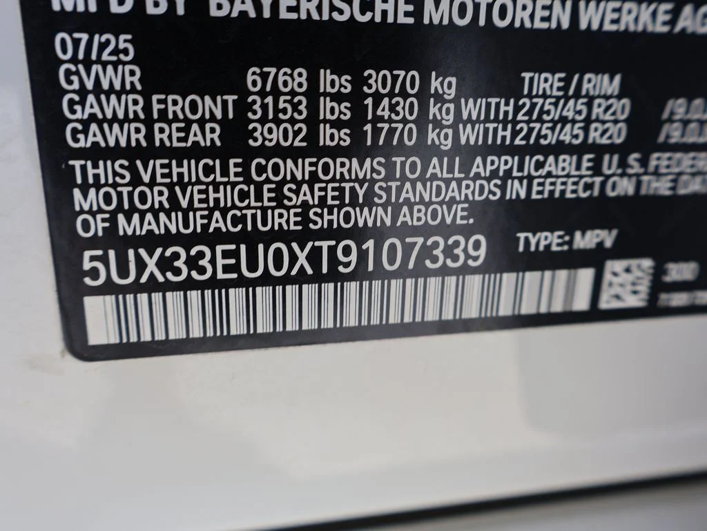 Used 2026 Alpine White BMW M60i image 42