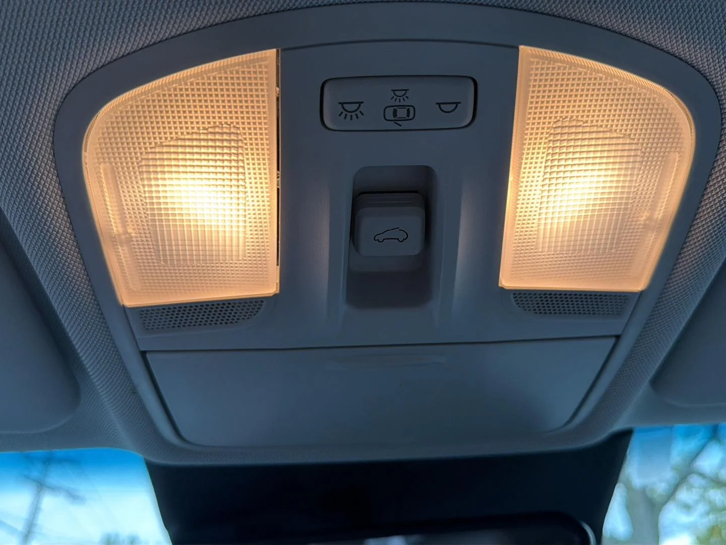 Used 2023 Cyber Silver Hyundai Limited image 18