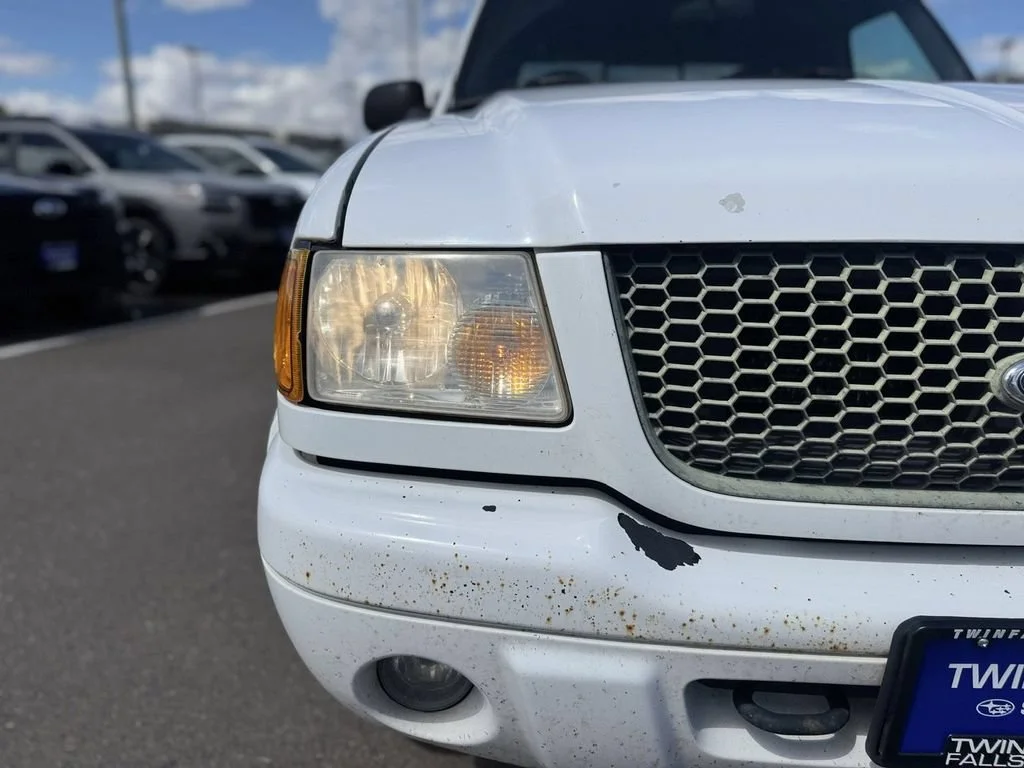 Used 2001 White Ford  image 41