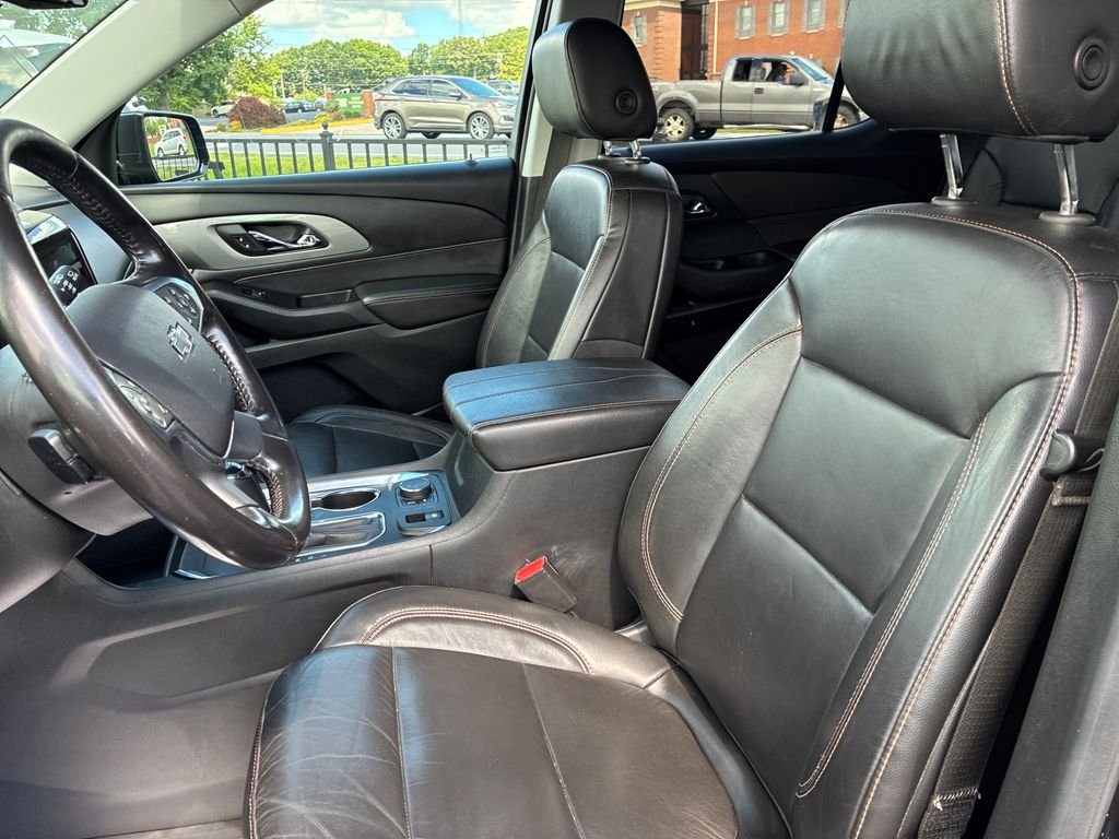 Used 2020 Black Chevrolet RS image 9