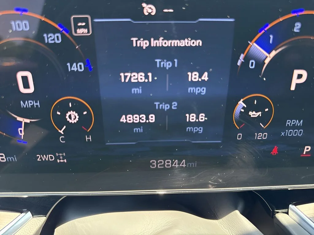 Used 2025 Black Chevrolet LT image 27