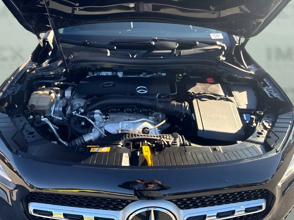 Used 2021 Black Mercedes-Benz GLA 250 image 28