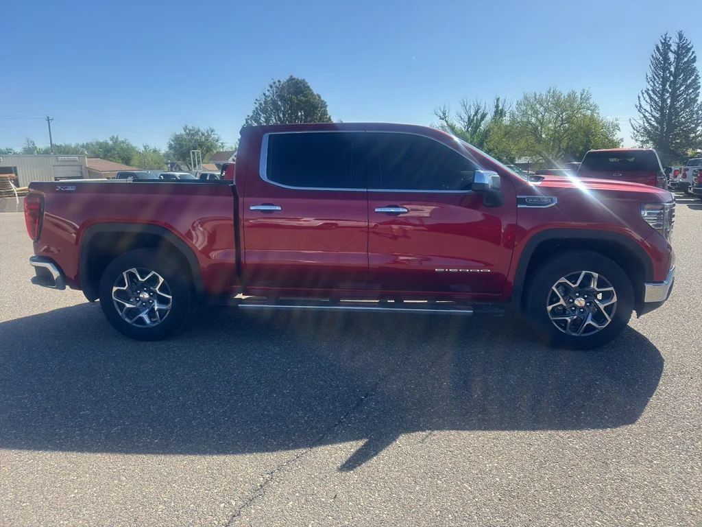 Used 2025 Volcanic Red Tintcoat GMC SLT image 5