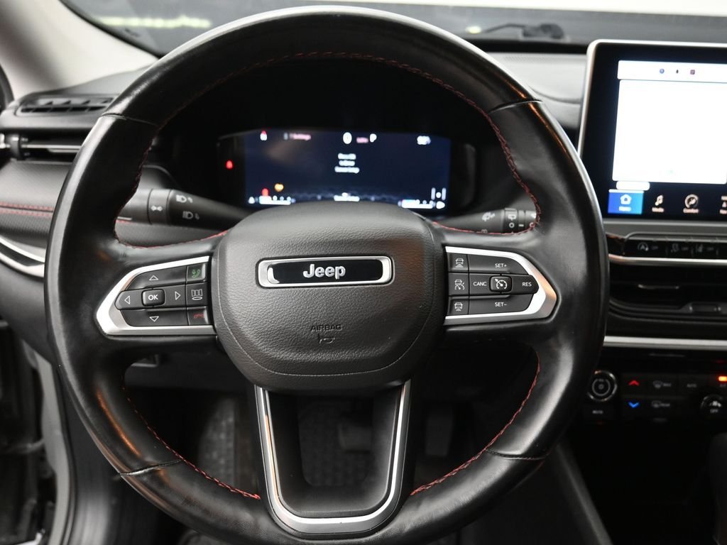 Used 2022 Gray Jeep Trailhawk image 7