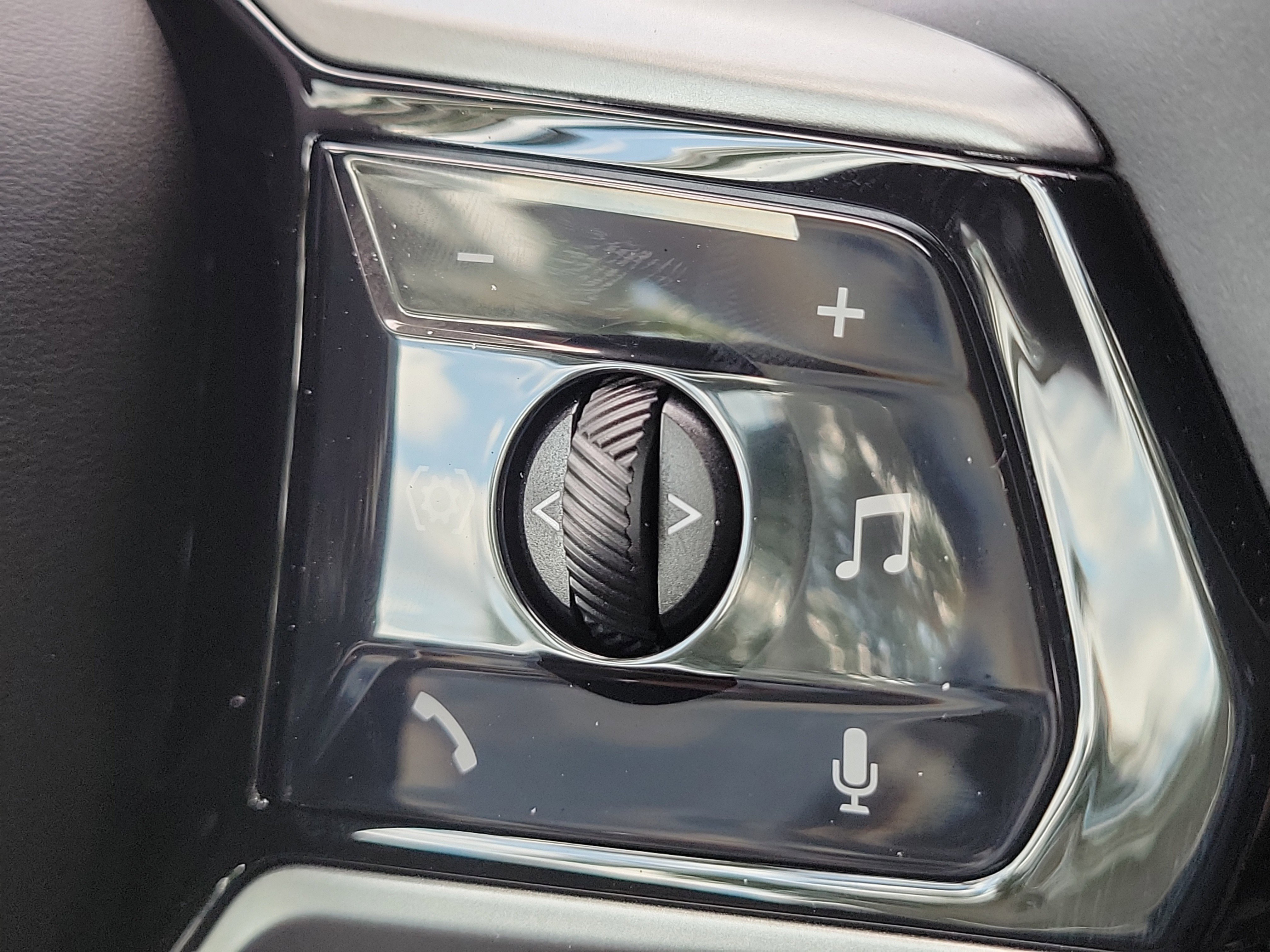 New 2026 Alpine White BMW 30 xDrive image 26